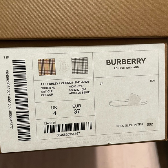 Burberry women’s slides - Picture 6 of 6